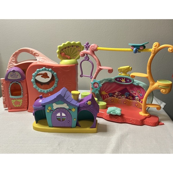 (3) Littlest Pet Shop Play Sets Get Better Center, Got Talent & Playful Puppies - Picture 1 of 7